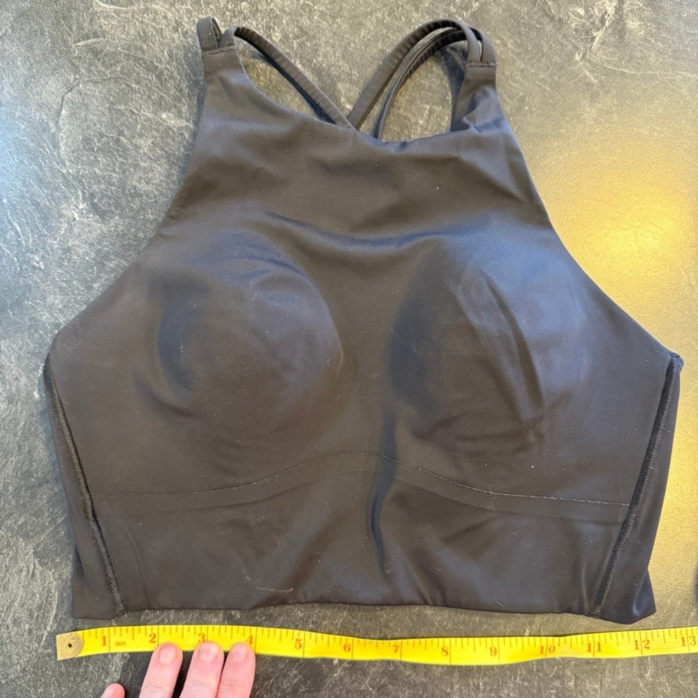 Black Women's High-Neck Sports Bra
